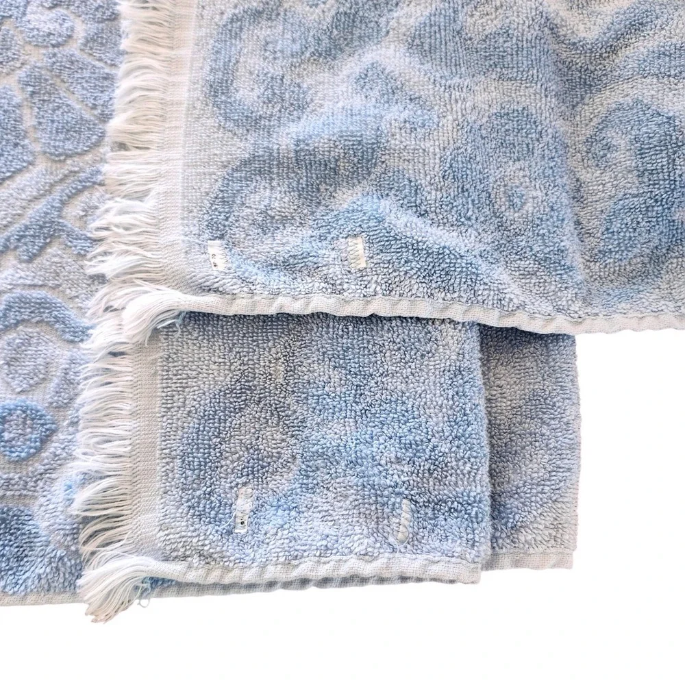 Vintage Fieldcrest Bath Towels Set of 2 Blue White Sculpted Fringed USA